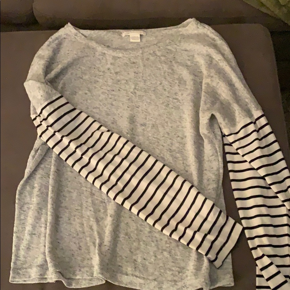 Cotton/sheer sleeved top size small
